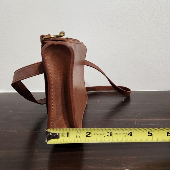 Madewell The Simple Pouch Belt Bag in English Saddle - Picture 5 of 13